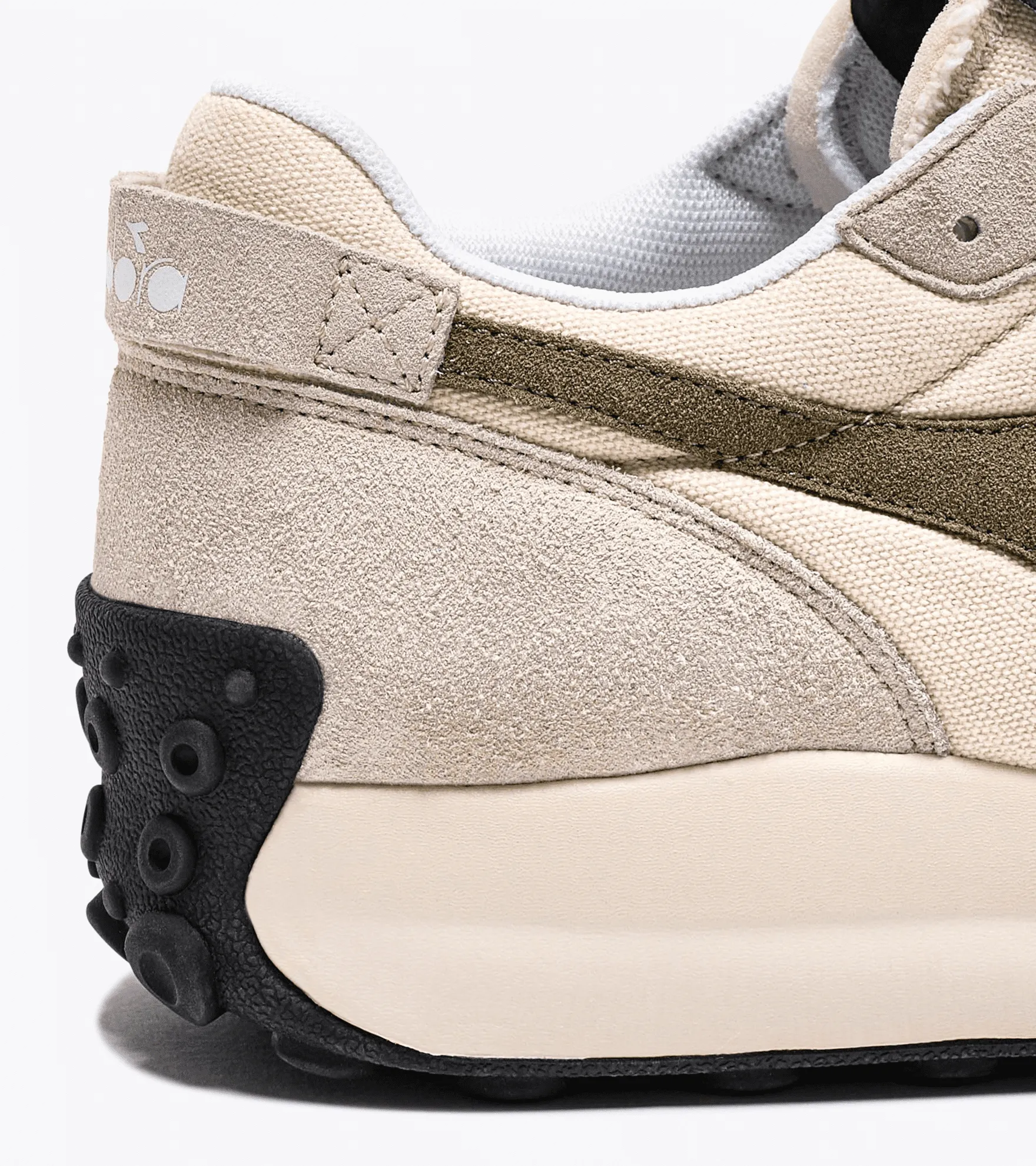SCARPA UNISEX DIADORA RACE SUEDE SW PRISTINECAP 501.179801 C7901